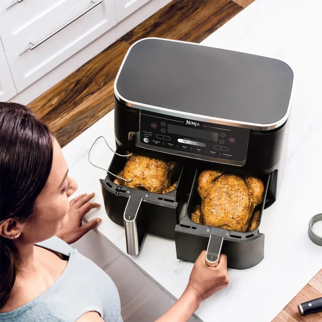Com uma air fryer modelo grande, você pode preparar receitas para a família toda.